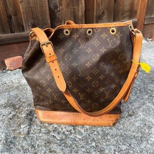 Fair Vintage Auth Louis Vuitton Noe Monogram